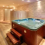 Romance Golden Line For Rent Apartment *